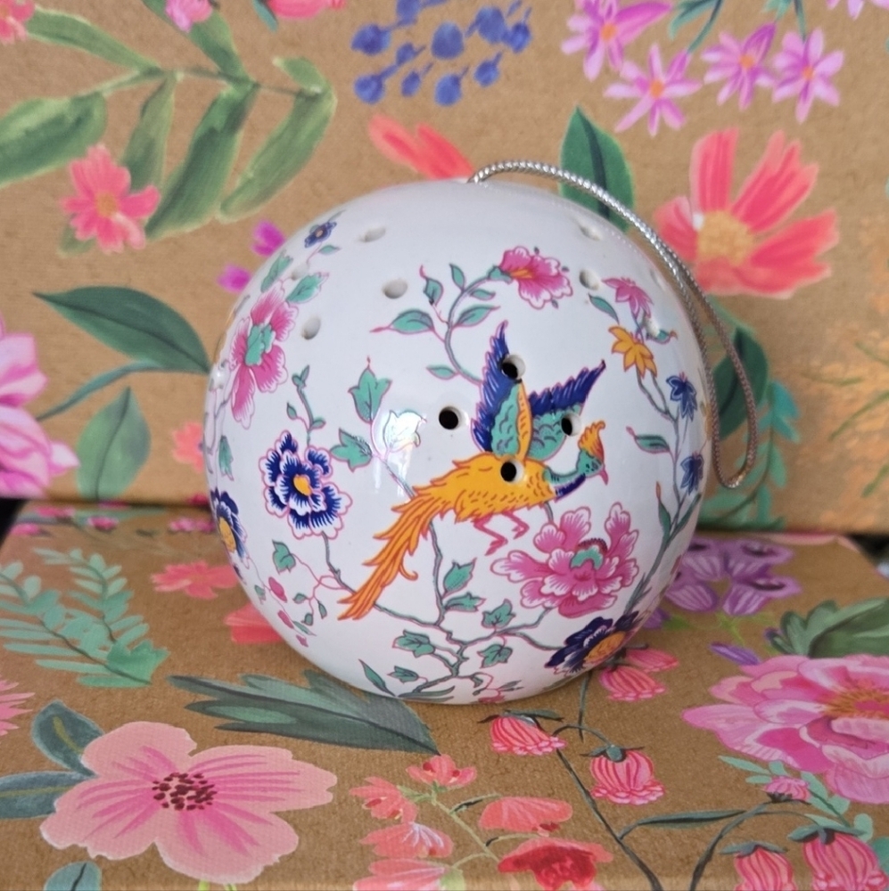 Peacock & Floral Ceramic Ornament Powder with Colorful Bird